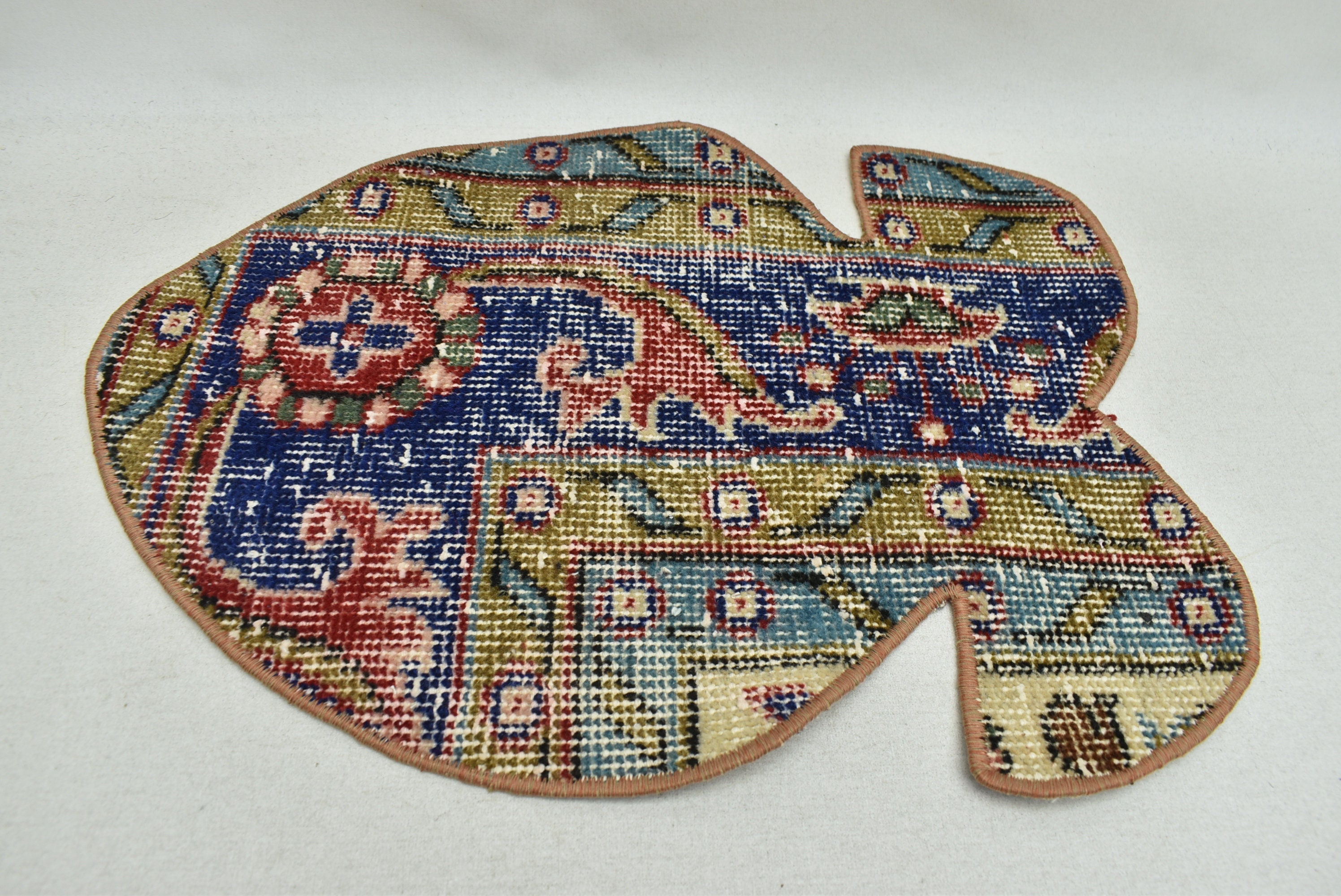 Bowl mat, Non slip mat food & water bowl mat, Non slip pet mat, Cat mat, Handmade mat, Custom pet mat, 12x20 inch pet mat, Code 291