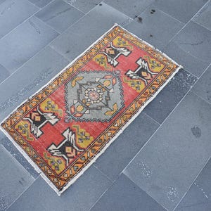 Turkish organic rug, Decorative rug, Frontdoor rug, Rustic decor rug, Doormat rug, Small rug, 1.8 x 3.4 Ft Bathroom rug, Oushak rug, ZD7899