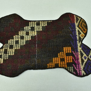 Bowl mat, Non slip mat food & water bowl mat, Non slip pet mat, Cat mat, Handmade mat, Custom pet mat, 15x22 inch pet mat, Code 165