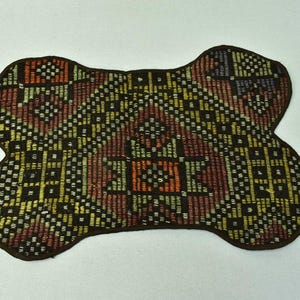 Non slip pet mat, Cat mat, Handmade mat, Custom pet mat, Dog food mat, Pet supplies, Pet gifts, Pet food mat, 15x22 inch pet mat, Code 173