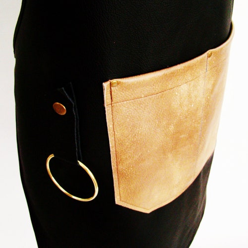 Black Leather Work shop Apron, Personalized, Made in Canada. Butcher, Blacksmiths, Tattooist, Metal shops fabricator, Chefs