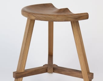 Modern Dark Wood Vanity Stool, Low Walnut Make-up Bathroom Stool, 45cm (17.7 inches) Height