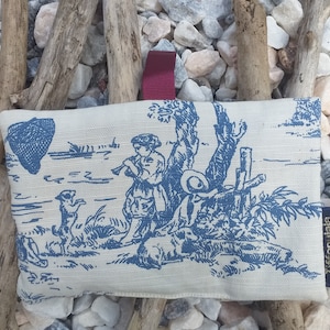 Lavender sachet/sleep sachet in Toile de Jouy Fabric (Blue)
