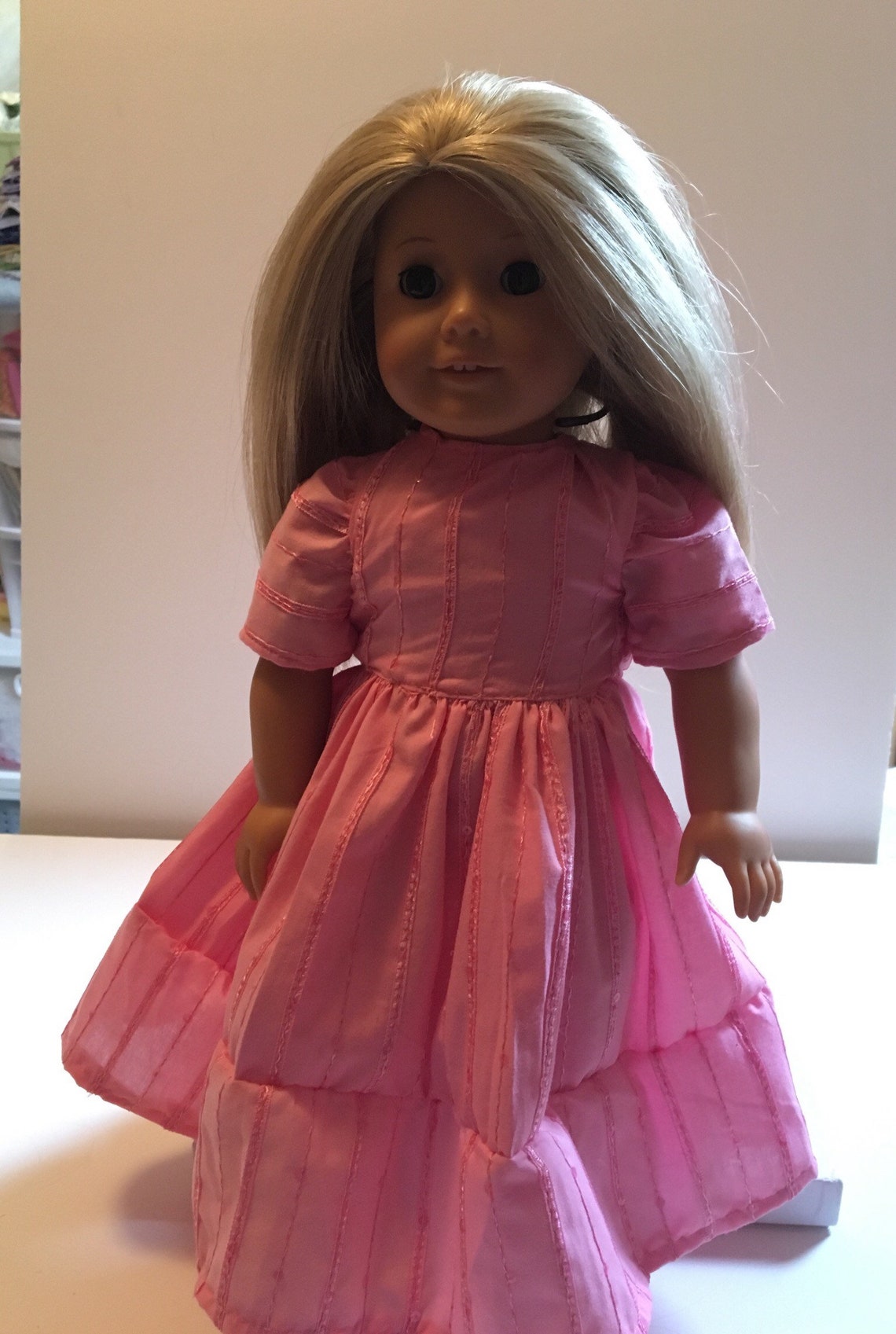 18 poupée American Girl robe rose. Paillettes sur cette Etsy