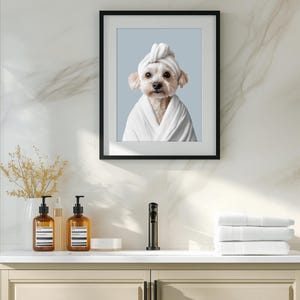 Ritratti di animali domestici personalizzati, cane in accappatoio, animale domestico nella vasca da bagno, cane con asciugamano sulla testa, parete con cane in bagno, arte con cane in bagno, regalo per animali domestici in bagno immagine 10