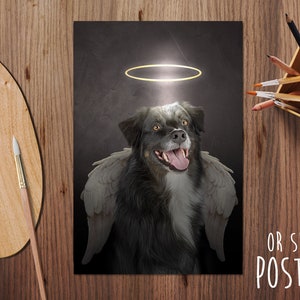 Pode incluir: Um c&atilde;o preto e branco com asas de anjo e uma aur&eacute;ola, contra um fundo escuro. O c&atilde;o est&aacute; sorrindo e olhando para cima. O texto "OR SEND A POSTCARD" est&aacute; na parte inferior da imagem.