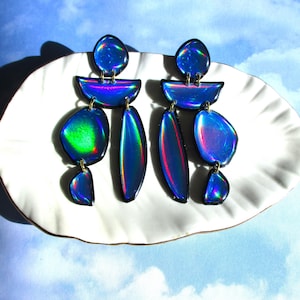 Boucles d&#39;oreilles pendantes holographiques - Noir et bleu