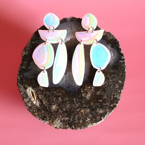 Boucles d&#39;oreilles pendantes holographiques - Blanc