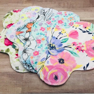 5-Pack, Prints On Demand, 10&quot; Reusable Cloth Pantyliners, 100% Cotton Flannel, Curvy Line