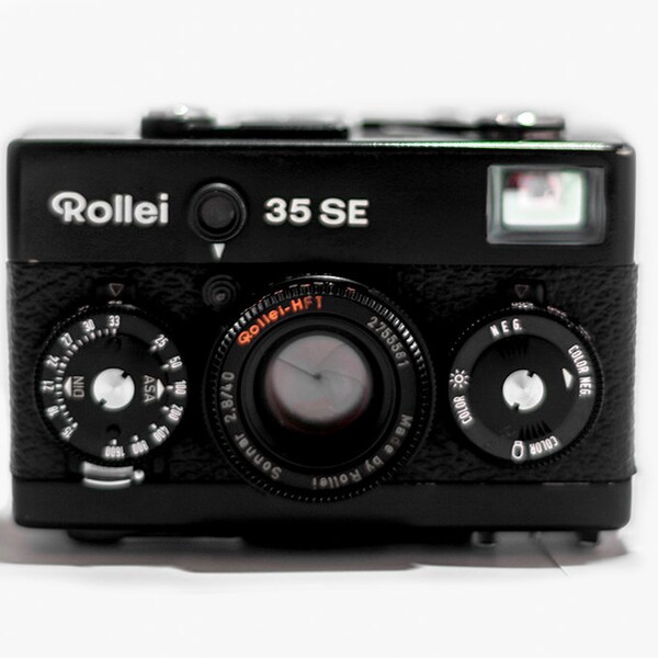 Rollei 35 SE Black Camera  + HFT Sonnar 40mm F2.8