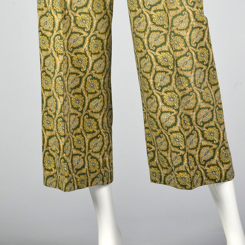 Small Green Print Jumpsuit Gold Leaf Pattern Sleeveless Vintage 1980s Zip Front Patch Pockets Gold Trim Jumpsuit