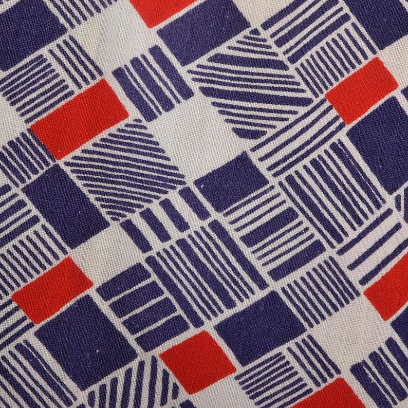 Large 1970s Shirt 70s Blouse Cotton Top Long Sleeve Shirt Red White Blue Geometric Print Distressed Faded Casual Hippie Shirt Boho Shirt