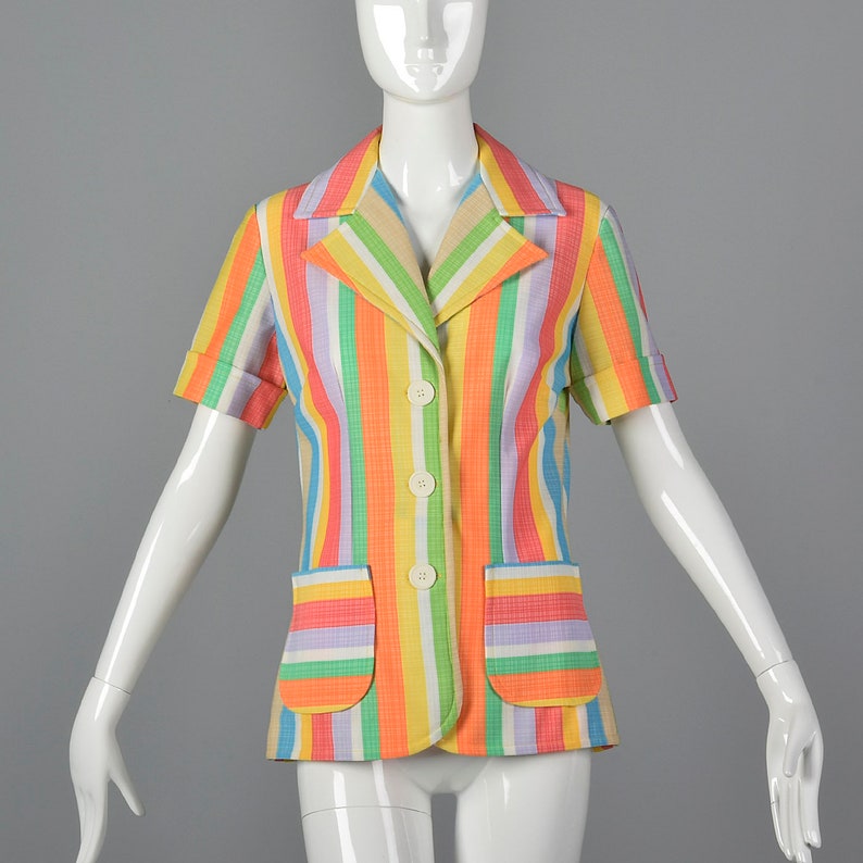 Small 1970s Rainbow Stripe Shirt Short Sleeve Button Down Casual Day Wear Patch Pockets Spring Summer 70s Vintage