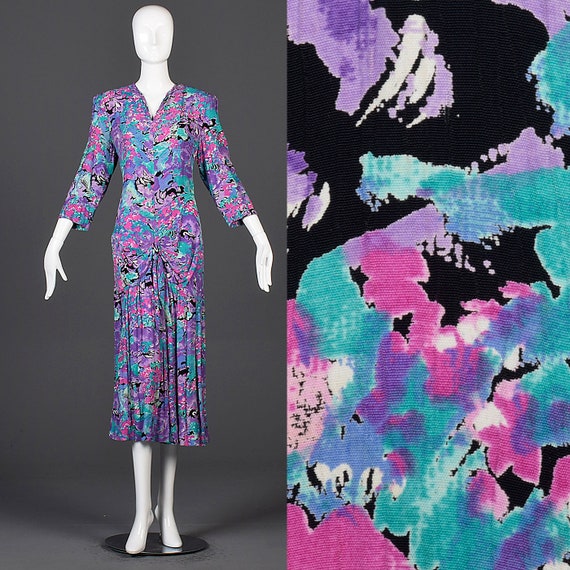 Medium 1980s does 1940s Rayon Dress Vintage Floral