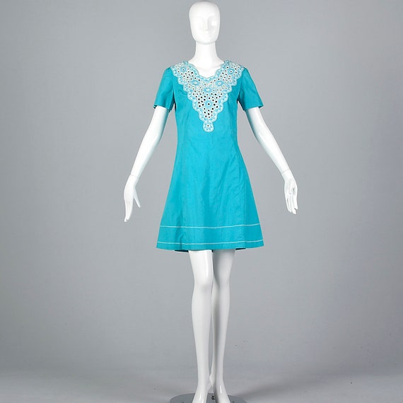 Small Turquoise Shift Dress Mirror Trim Embroider… - image 4