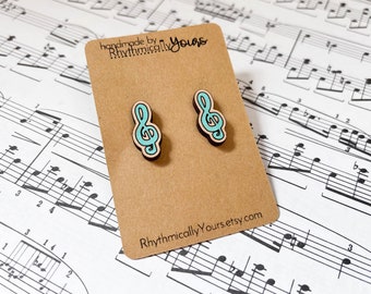 Treble clef earrings for music teachers, engraved wood earrings, handpainted jewelry, gift for musicians, jewelry for music teachers