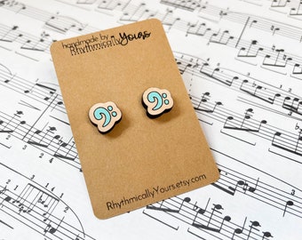 Bass clef earrings for music teachers, engraved wood earrings, handpainted jewelry, gift for musicians, jewelry for music teachers