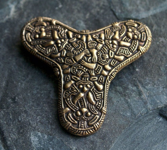 trefoil brooch