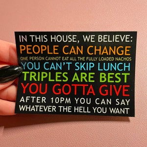 Magnet von "In This House We Believe ..." Design Inspiriert von I Think You Sollte Leave, ITYSL, Kühlschrankmagnet, ITYSL Magnet, Tim Robinson
