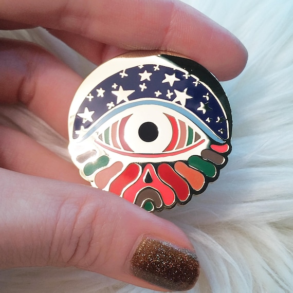Eye enamel pin outlet