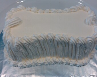 Personalized Dog Birthday Cake (Bone Shape)