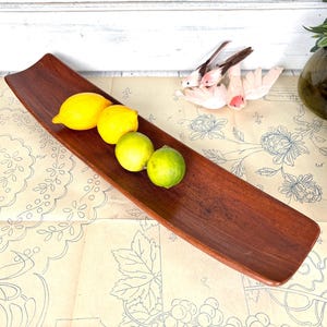 60's/70's teak dish. Retro serving platter. Mid Century bowl. Teak tray. Scandinavian kitchen. Scandi wood bowl. Teak plate. Table decor.
