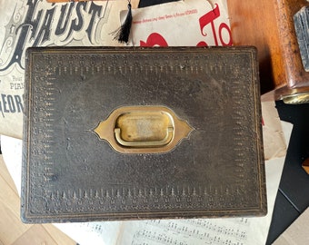 Antique English leather bound writing slope, lap desk, travel writing desk, writing box, letter writing, correspondence box, travel writing