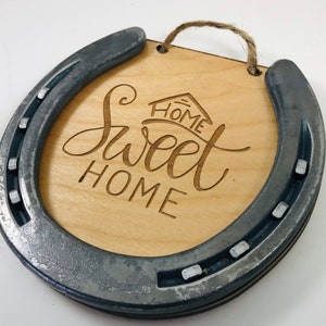 「Home Sweet Home」と書かれた壁掛けホースシュー、刻印入りホースシュー、新築祝い、新築祝い、ホースシューアート、新築祝い