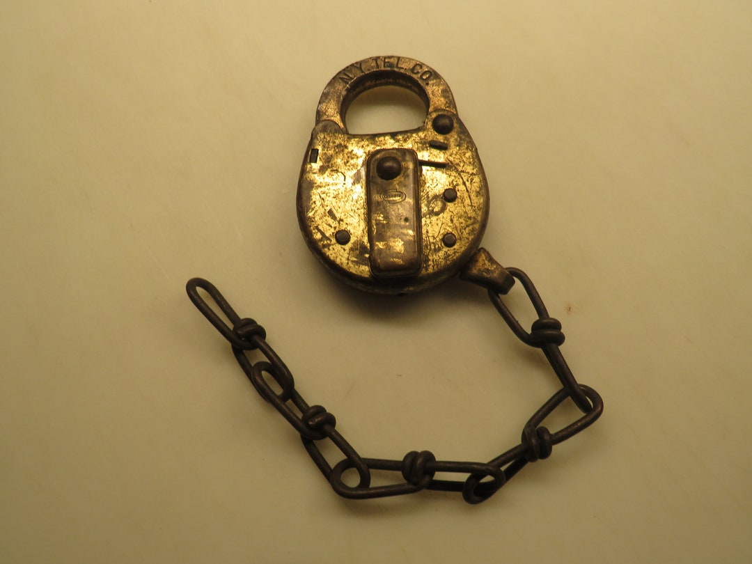 大きめ ビンテージ N&W 鉄道 Padlock with chain 大きめ ビンテージ N&W 鉄道 Padlock with chain