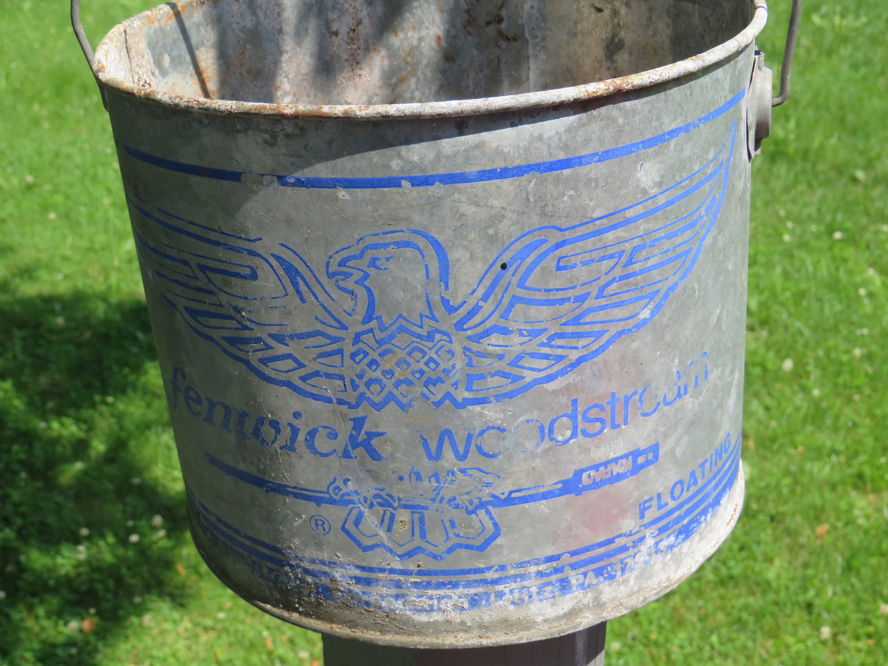 Vintage Fishing Minnow Bucket Metal Fenwick Woodstream F