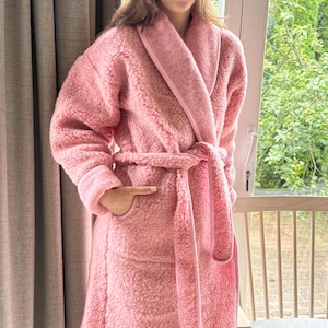 Merino wool bathrobe with shall collar and pocket Sheep wool robe with belt Sheep wool bathrobe Tumbler wool coat Gift for mom  Gift for dad
