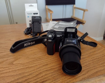 Nikon CoolPix 8700 with 16MB Memory Card, New Battery, Charger, Manuals Tested