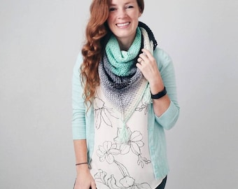 Crochet Triangle Scarf Pattern // Triangle Scarf Crochet Pattern // Crochet Pattern Shawl