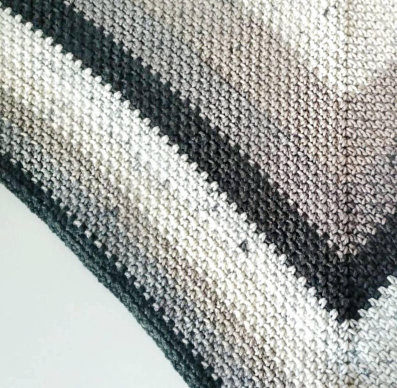 Crochet Triangle Scarf Pattern // Triangle Scarf Crochet Pattern // Crochet Pattern Shawl image 6