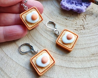 Egg on toast stitch marker for crochet or knitting, stitch holder, flos crafty crochet, knitting, crochet accessories, breakfast, sunny side