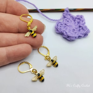 Bee, stitch marker for crochet or knitting, flos crafty crochet, knitting, accessories, charm, zip pull