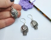 Silver sugar skull, halloween, cute, monster, stitch marker for crochet or knitting, stitch holder, flos crafty crochet, knitting, zip pull
