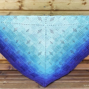 Aurora, crochet, Easy Crochet Pattern, baby blanket, boy, girl, gender neutral, first blanket, heirloom, US, UK Terms, flos crafty crochet