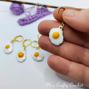 Cute fried egg stitch marker for crochet or knitting, stitch holder, flos crafty crochet, knitting, crochet accessories, poached egg