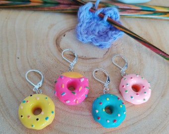 Donut, dohnuts, stitch markers, knitting, crochet, notions, keyrings, charms, zip pull, flos crafty crochet