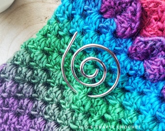 Celtic spiral cable holder needle, knitting saver, stitch marker, swirl, silver or gold, stitch stopper, knit, crochet, flos crafty crochet