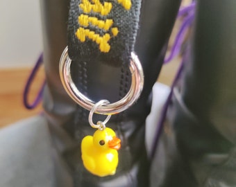 Duck Martre, Duck doc charm l doc charms | doc martens | charme de botte | boule à breloques en verre | dr martens | bottes | rocher