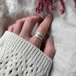Protection Feather Ring – Sterling Silver or Gold Plated | Adjustable Spiritual Jewellery Gift