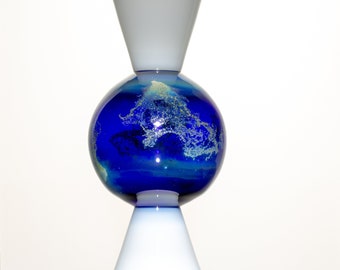 Jarrón globo azul y blanco