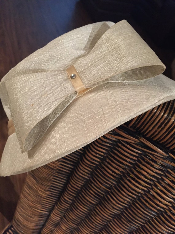 cream vintage hat