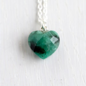 Raw emerald heart necklace, heart chakra necklace, natural emerald jewelry, emerald pendant for taurus & May birthday, mum mothers day gift