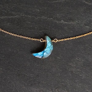 Labradorite moon necklace silver, labradorite crescent moon choker, natural labradorite jewelry, moon phase necklace, witch necklace, wicca