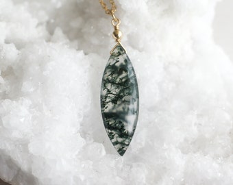 Large moss agate pendant rose gold, moss agate necklace silver, green moss agate leaf necklace for heart chakra, virgo necklace gift wife