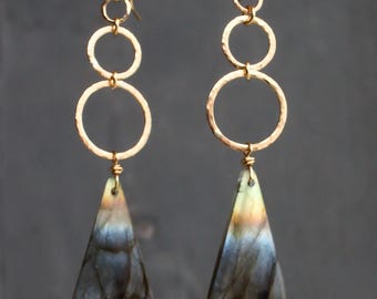 Green labradorite earrings in 14K gold filled - modern artisan geometrical jewelry - long gemstone statement earrings - empath protection