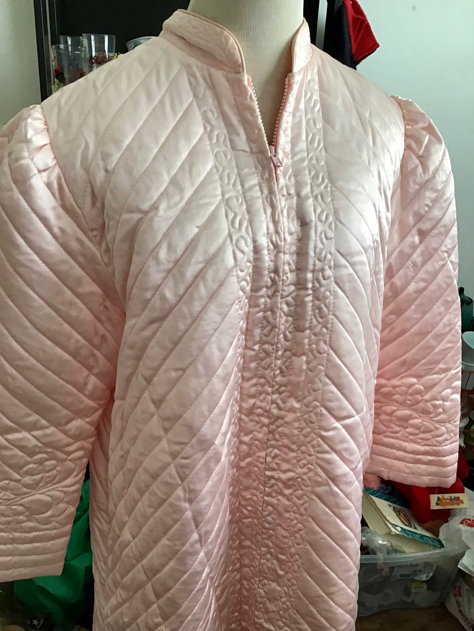 Vintage Vanity Fair long pink quilted padded housecoat robe Etsy